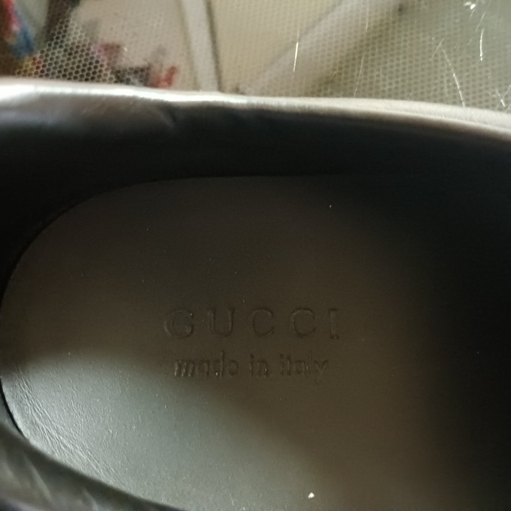 Gucci Black Sneakers with Green and Red Accents - Picture 7 of 11